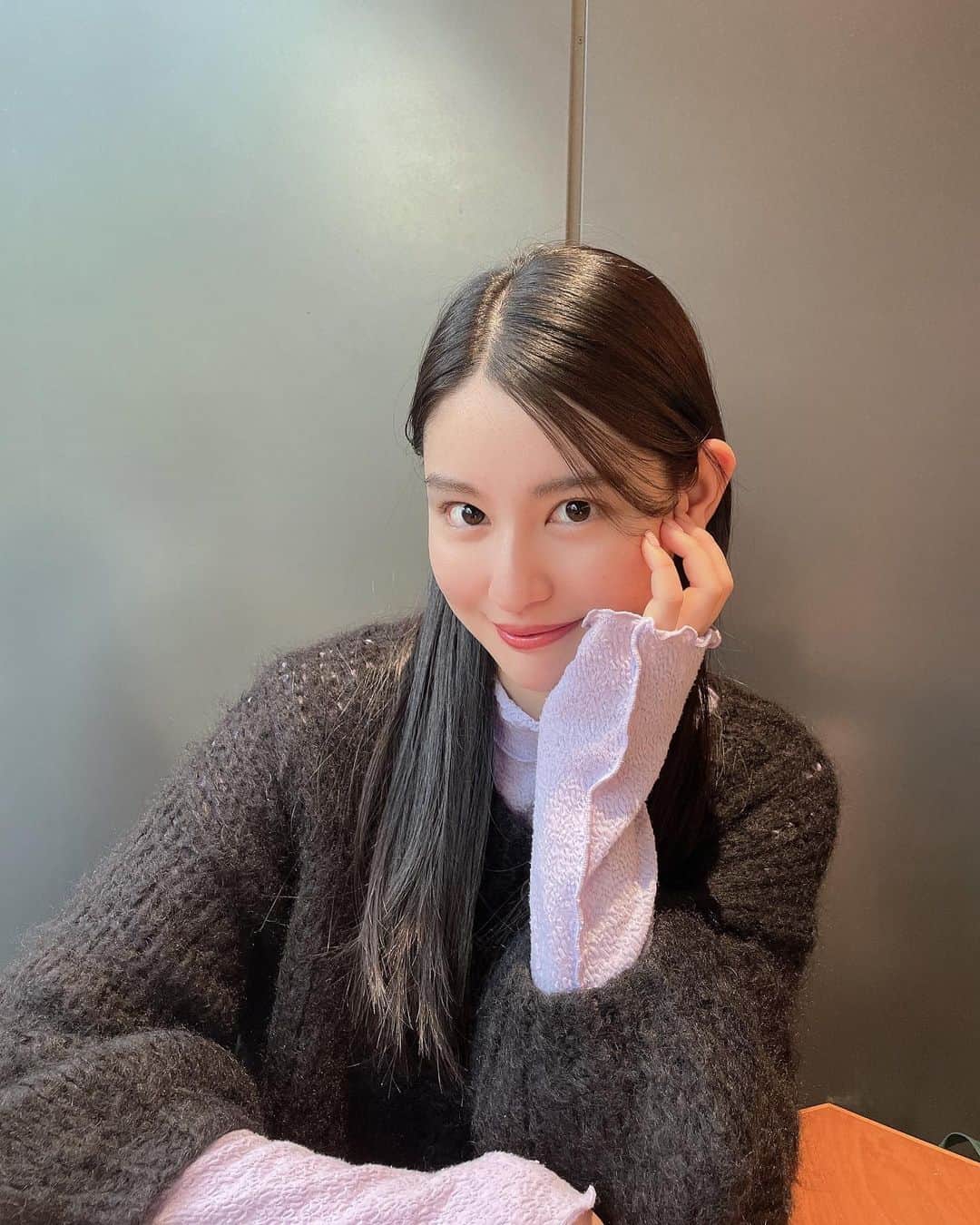 森青葉さんのインスタグラム写真 - (森青葉Instagram)「☺︎ おんなじ顔してるんですけど 姉がたくさん撮ってくれたので たくさん載せます＾＾」3月15日 20時44分 - aoba__mori_official