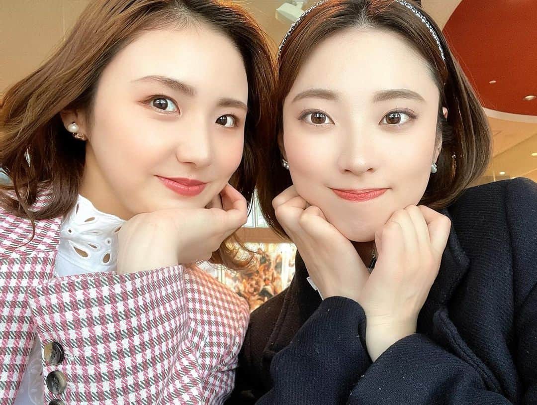 摩耶裕のインスタグラム：「. . ありがたい事ですが、お休みもお稽古だったり研修だったりで中々ゆっくりする時間がなかったので久々にゆっくり安定のつばきちとカフェに行けました🤣💗笑 (この後も私はお稽古、椿はお仕事へと行きましたが😂) お互い忙しいけど、こうして会ってくれていつも嬉しいです🥰🫶  #lecafev の古都華のいちごのクープがもう次期的に終わるかも！と思いましたが何とか食べれました🍓 もちろん最高に美味しかったです！ パスタもめっちゃ美味しかったです🥹✨  お値段は可愛くないのでこちらはお仕事頑張ったご褒美に伺います🤭笑  #古都華  #いちごスイーツ」