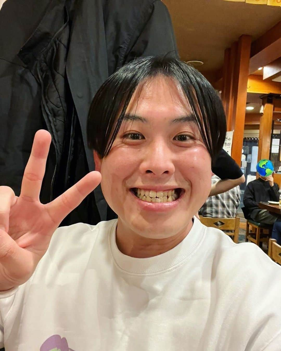 菅原好謙のインスタグラム：「R-1復活できなかった日  #R1グランプリ #復活できなかった #隣には才能男 #鈴木ジェロニモ #頼もしい #マネージャーさんに #すごくお世話になった #3ヶ月 #来年は #ストレート #トンツカタン #母船」