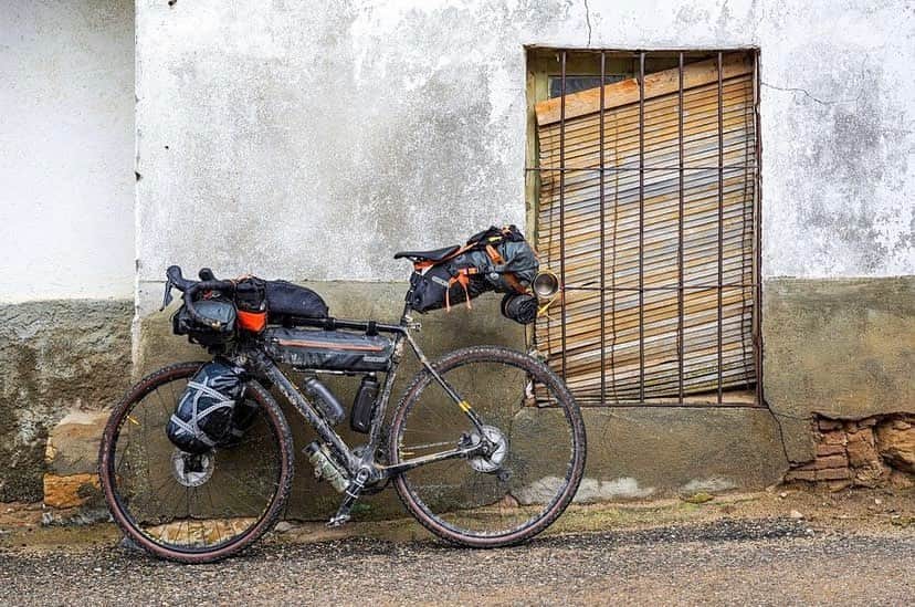 Fuji Bikesのインスタグラム：「Now this is how you pack out a Jari Carbon. If you needed a sign, this it. It’s time to get back out there! #fujibikes #bikepacking #cyclinglife  📷 @compassgo」