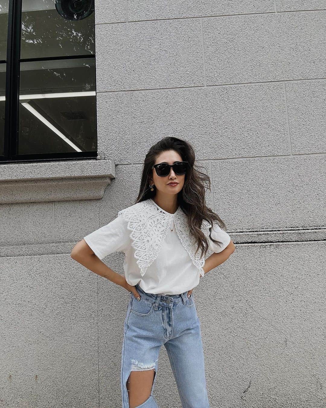 のインスタグラム：「✔︎ 2way T-shirt ほしいからGETします‼️ . .  .  .  .  . . @esutoreja   #esutoreja  #fashion #apparel #clothes #newarrivals #code #ootd #springfashion #springcollection #sscollection #ss2023 #春服 #春服コーデ #春ファッション #ジャケットコーデ #スカートコーデ #パンツコーデ#低身長コーデ#155cmコーデ #154cmコーデ #アパレルブランド #ディレクター #ファッションデザイナー #ファッションモデル #海外コーデ #海外ファッションコーデ #海外ガール #海外スタイル #海外トレンド」