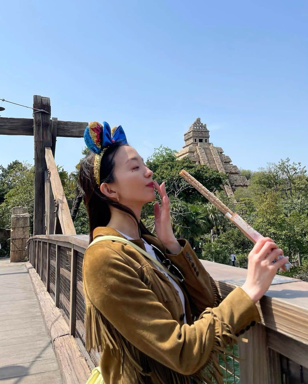 松島花さんのインスタグラム写真 - (松島花Instagram)「: 先日、半年ぶりに🐭🐭 #親子ディズニー 👯‍♀️💕 : 前回はランドでしたが🏰 今回は母が1度も行ったことが なかったシーにしました🌋✨ 私も久しぶりのシーだったので、 初めて乗る乗り物もあって、 すごく新鮮で楽しすぎました🎶 : #ディズニーシー #DisneySea」4月13日 17時13分 - hana_matsushima_official