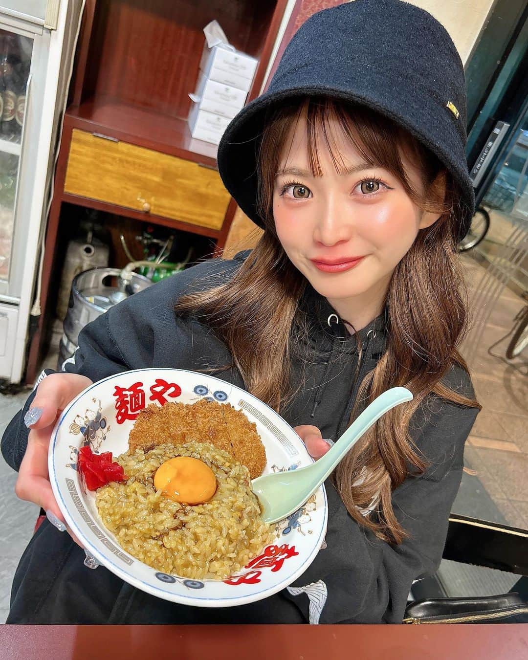 のインスタグラム：「ごってりしたものが食べたい🥹🥹🥹 . . .  #バーレスク東京#バーレスク#あおちゃんはあかちゃん #burlesque#burlesquetokyo  #コスプレ女子#グラビア#えもい #フレンチガーリー#名古屋 #ootd#女の子#TOKYO#l4l#エモい #ヘアメイク#韓国#韓国ヘア#韓国女子#ハーフアップアレンジ #サブカル女子 #六本木#歌舞伎町#新宿#モデル#東京#アイドル#ハーフツイン#ツインテール#韓国ファッション」