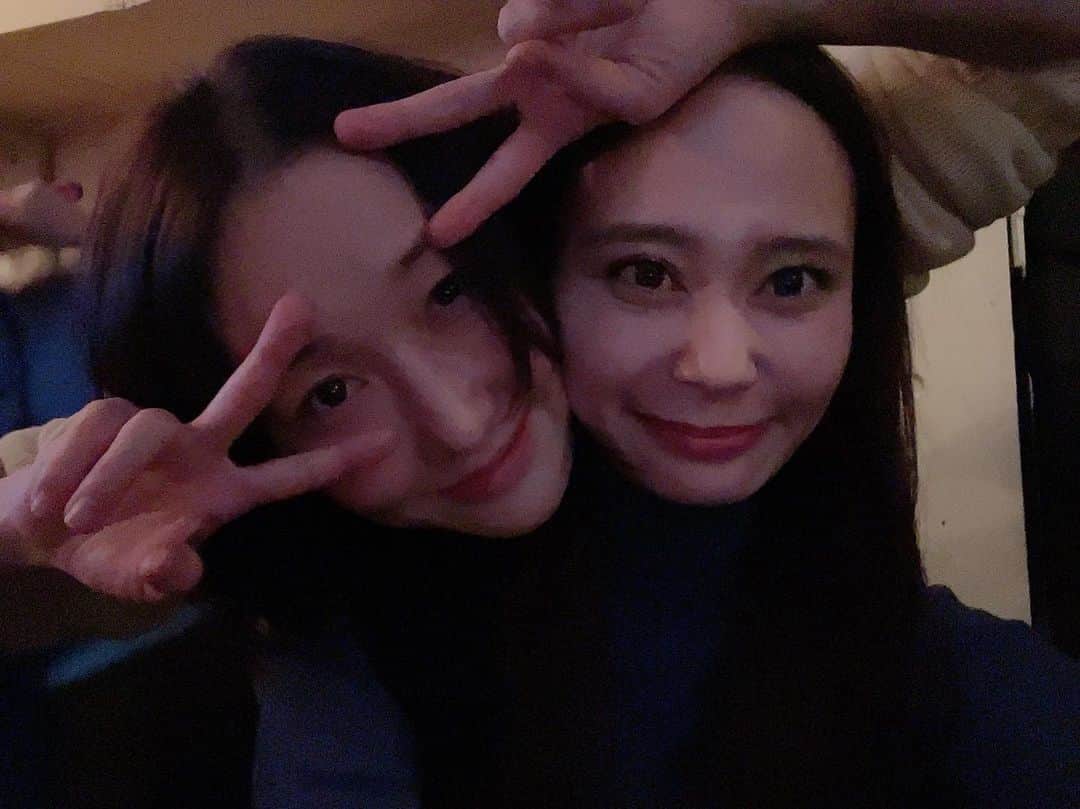 芦那すみれのインスタグラム：「急に思い出してこの写真🤳 やるぞ〜🔥と燃えていた仕事が今日ひとつ終わったから、開！放！感！✨✨  踊り出したい気分🧞‍♂️」