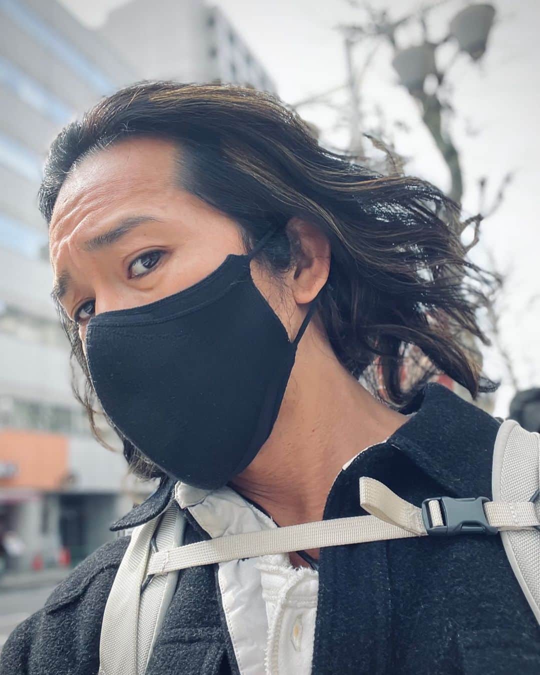 虎牙光揮のインスタグラム：「次回作の為に･･･髪に色を入れたのなんて何年ぶりだろう🧐 情報解禁お待ちください🎥🎬 #ブリーチ #ヘアカラー #映画」