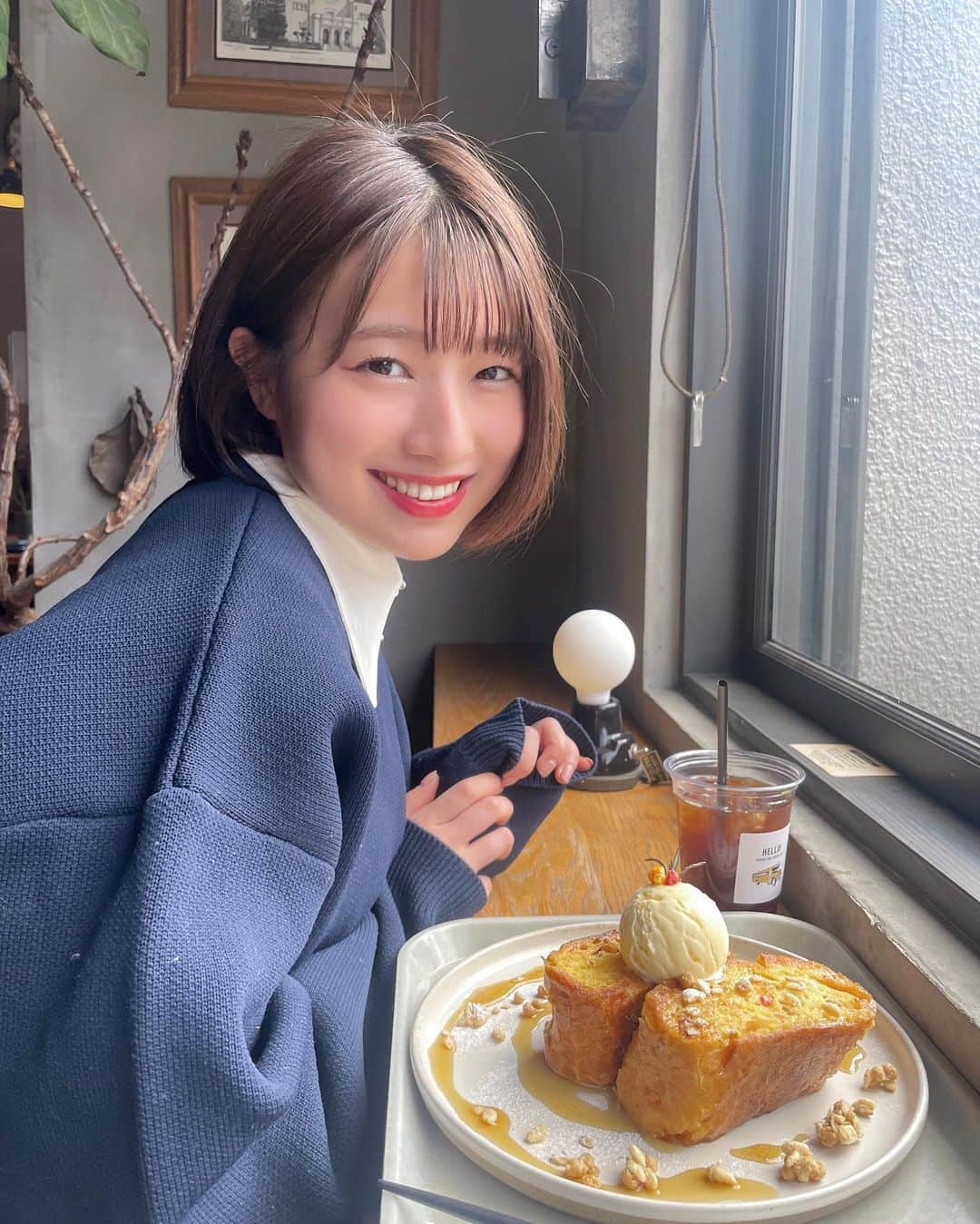 安部若菜のインスタグラム：「前に京都でパン巡りした時の🍞 ここは4,5軒目くらいだったけど、おいしかった〜🤤  その様子はYouTubeにも載せたのでよかったら見てみてね！  ちなみに皆は何パンが好きですか？🥐  #京都#京都グルメ#京都カフェ#パン#パン屋#フレンチトースト」