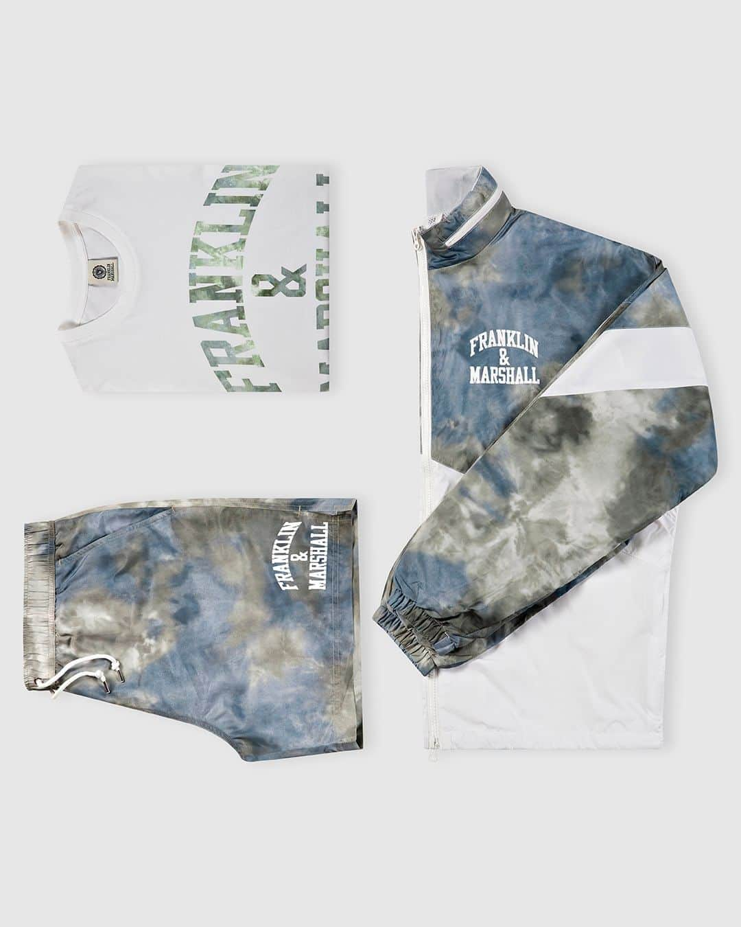 フランクリン&マーシャルさんのインスタグラム写真 - (フランクリン&マーシャルInstagram)「Introducing Ice Dye Theme. A supervintage collection that stands the test of time.  #franklinandmarshall #springsummer #IceDye #sportystyle #collegefashion #supervintage #IceDyeCollection #set」4月13日 18時00分 - franklinandmarshallofficial