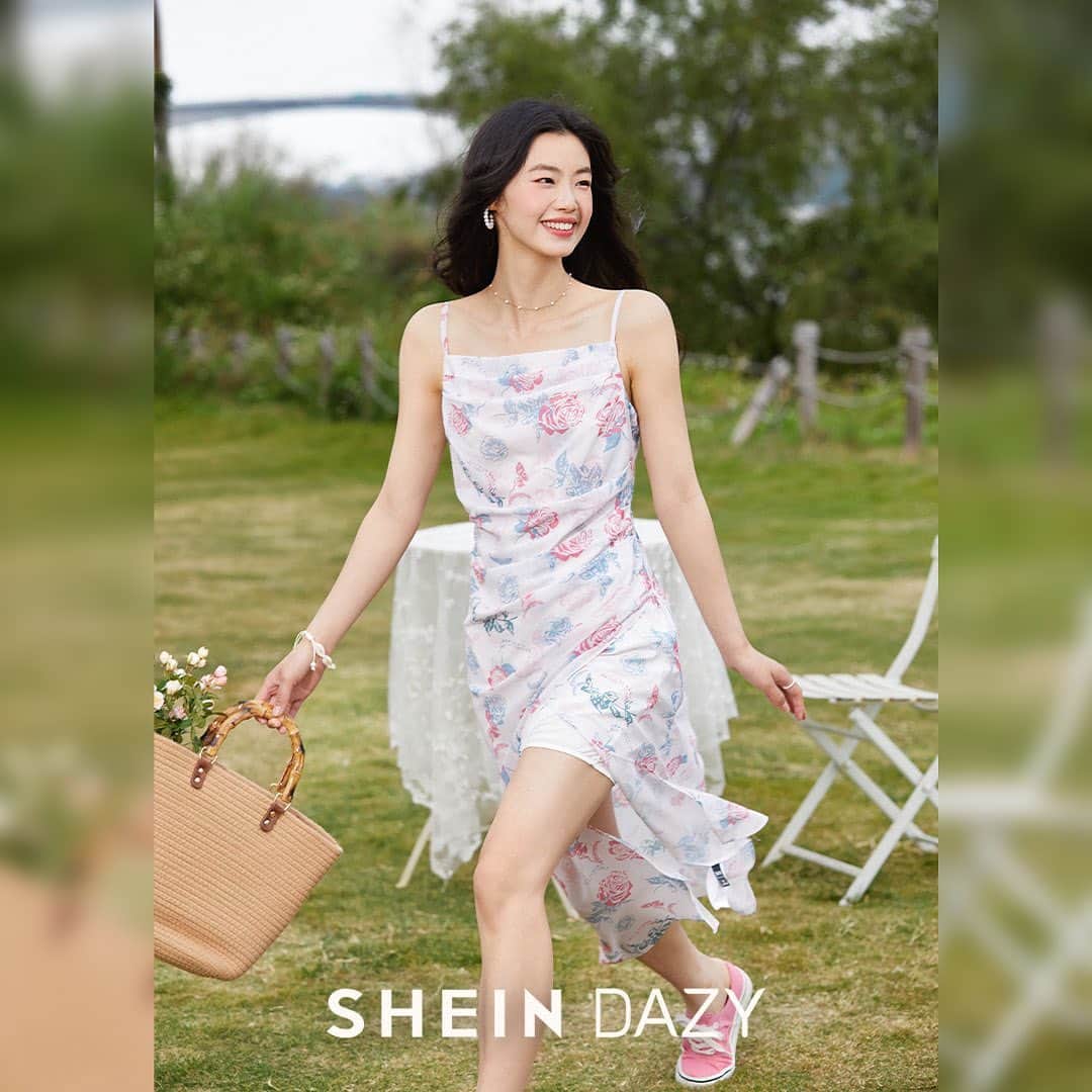 SHEINさんのインスタグラム写真 - (SHEINInstagram)「New summer whimsy rotation just dropped 🌷🌼🌻 Which dreamy #DAZY look is your vibe? 👇  🔎14410721 14416747 14410277 14411214 14521579 14461461  #DAZY」4月13日 21時00分 - sheinofficial