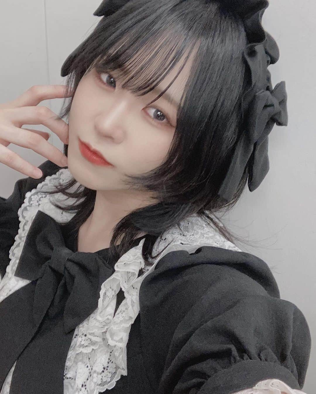 三田麻央さんのインスタグラム写真 - (三田麻央Instagram)「. 🖤 #尾州ロリィタ #ロリータ服 #ロリータファッション」4月13日 18時35分 - kyunmao_m99