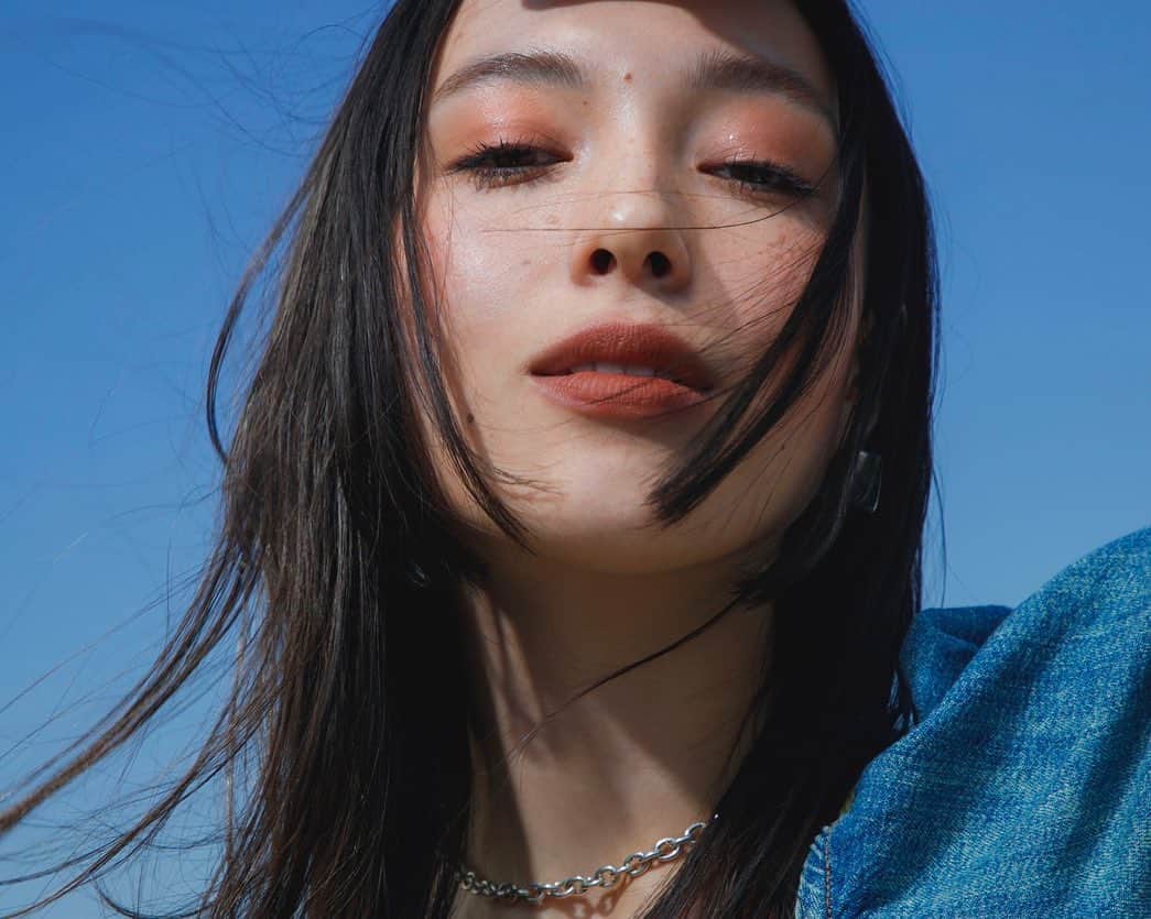 菊地泰久さんのインスタグラム写真 - (菊地泰久Instagram)「SPUR.JP @megumu_offi  @barbiemichiru  @tomo8hair  @sknkzw  @yasuhisa_kikuchi   #megumu #spur #菊地泰久 #yasuhisakikuchi #beauty #makeup #fashion #portrait #jewelry #gravure #shooting #photography #photographer #model #studio」4月13日 18時39分 - yasuhisa_kikuchi