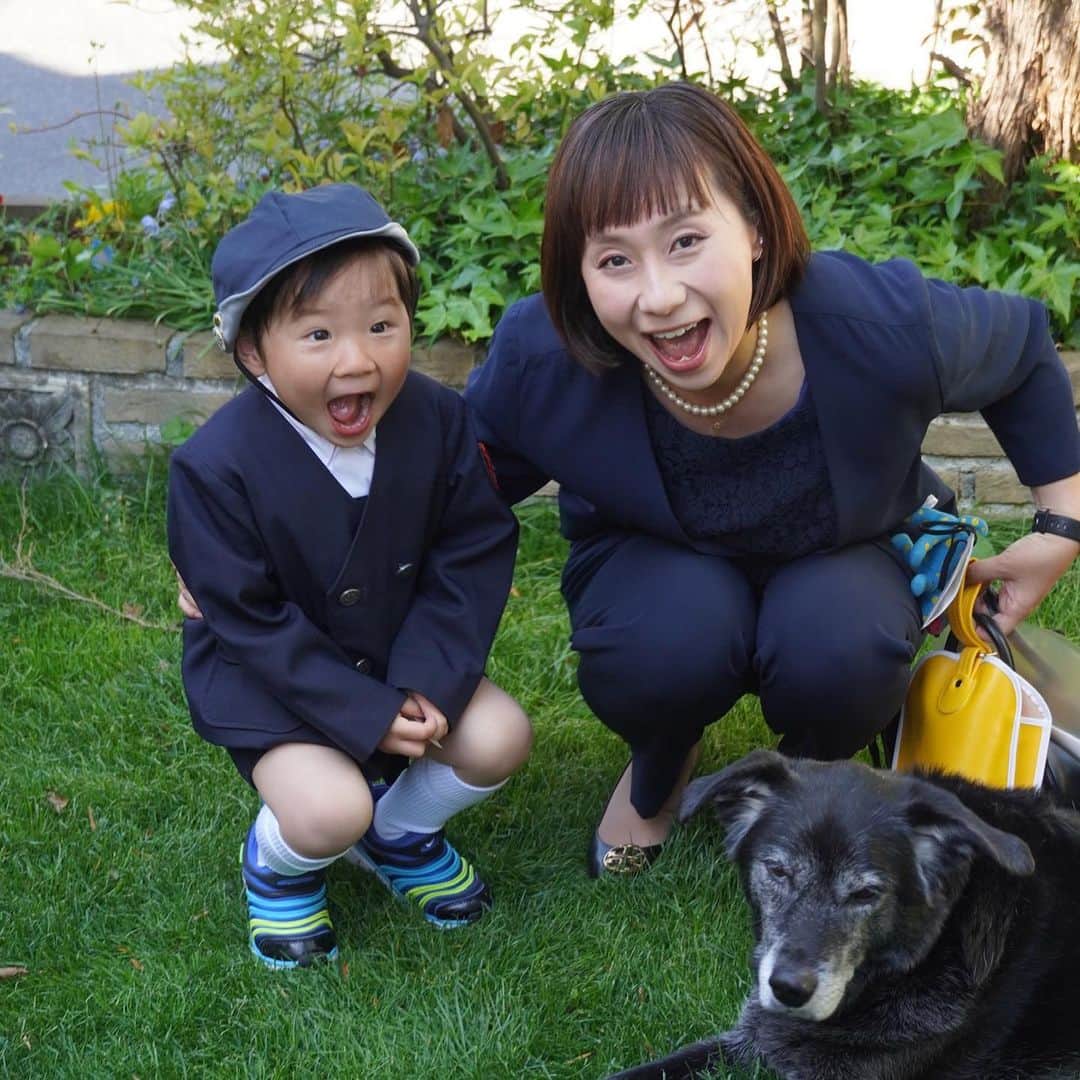 生尾佳子のインスタグラム：「次男のナギたんが幼稚園に入園しました！ そういえば産まれてすぐにコロナ禍になり… 入園式にはマスクなしで参加できるようになり良かった☺️ 幼稚園では家族で楽しんで過ごせますように⭐︎  おめでとう！」