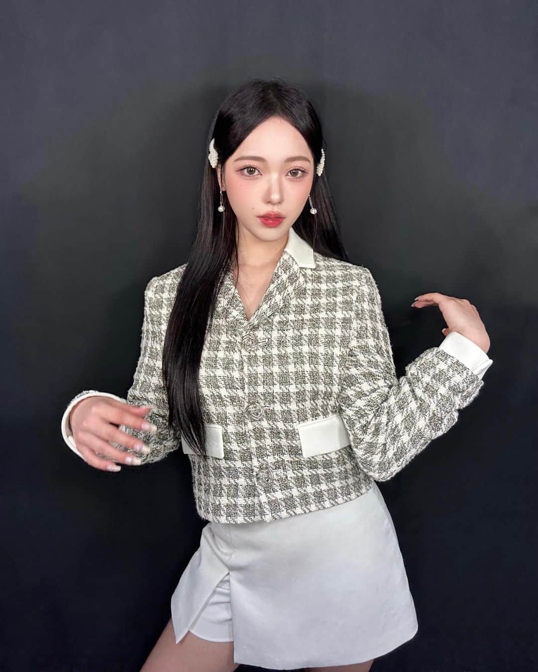 葉月ひまりのインスタグラム：「企画でウォニョンちゃん風メイクしてみたよ♡ #ive #wonyoung #makeup」