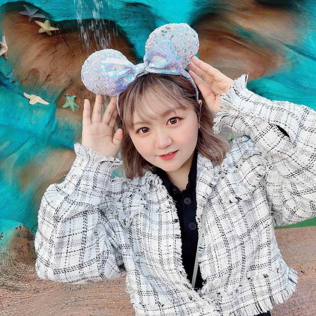 ちょこばななのインスタグラム：「キング清居とディズニーデートしてきた🐭💗💗(?) 写真たくさん撮ったけど強風すぎて全然盛れないんだ㌔😭💫 清居アリエル見たことないかもしれないから一応ご紹介しておいた😉🫶(?) . #ディズニー#ディズニーシー#ディズニーランド#ディズニーコーデ#selfie#ootd#데일리#좋아요#셀카#셀스타그램#셀피#disney#美しい彼#清居奏#fantastics#ldh#ldhファンさんと繋がりたい#八木勇征#pageboy#cider」