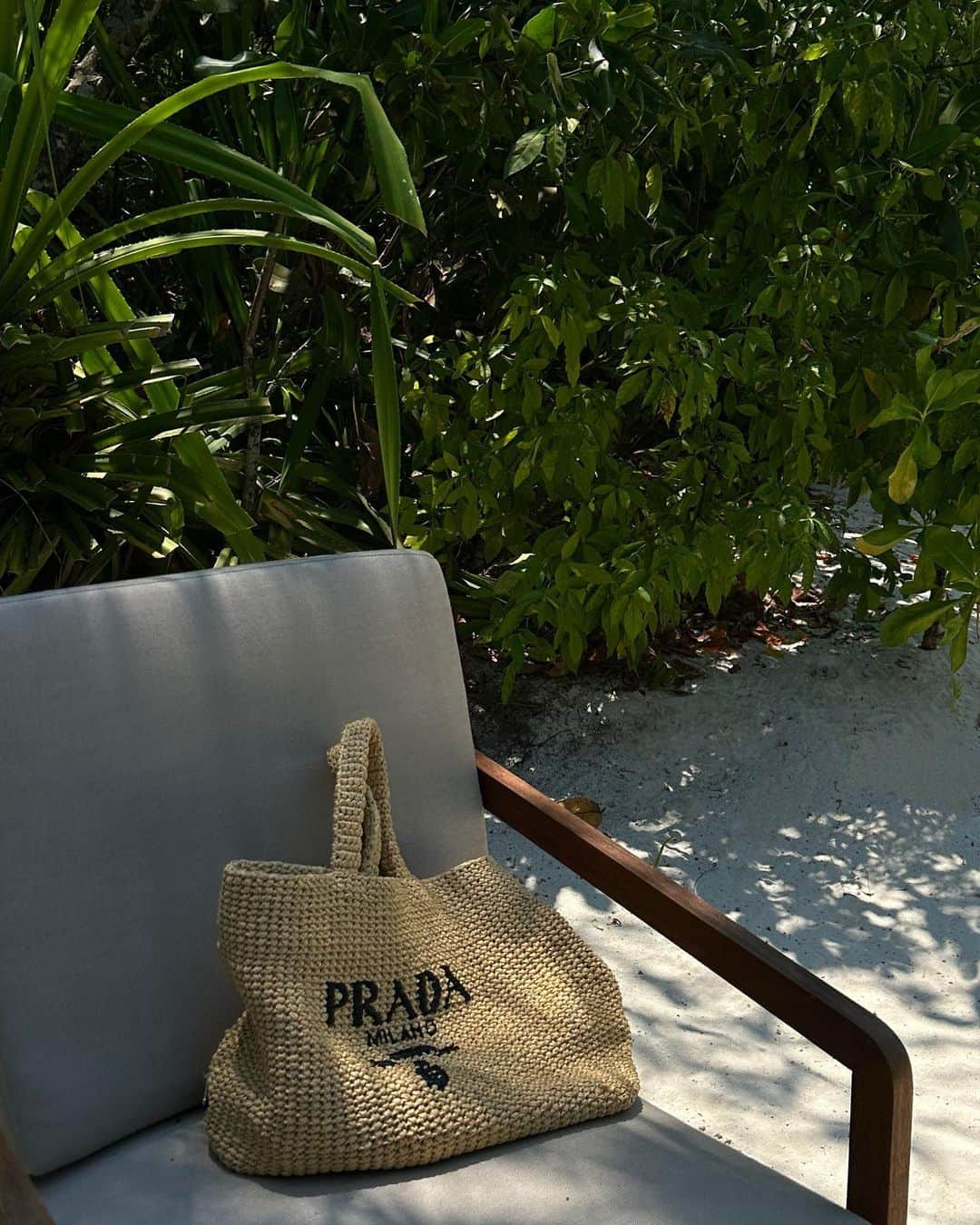 Mathilde Goehlerのインスタグラム：「Beach day 🐚」