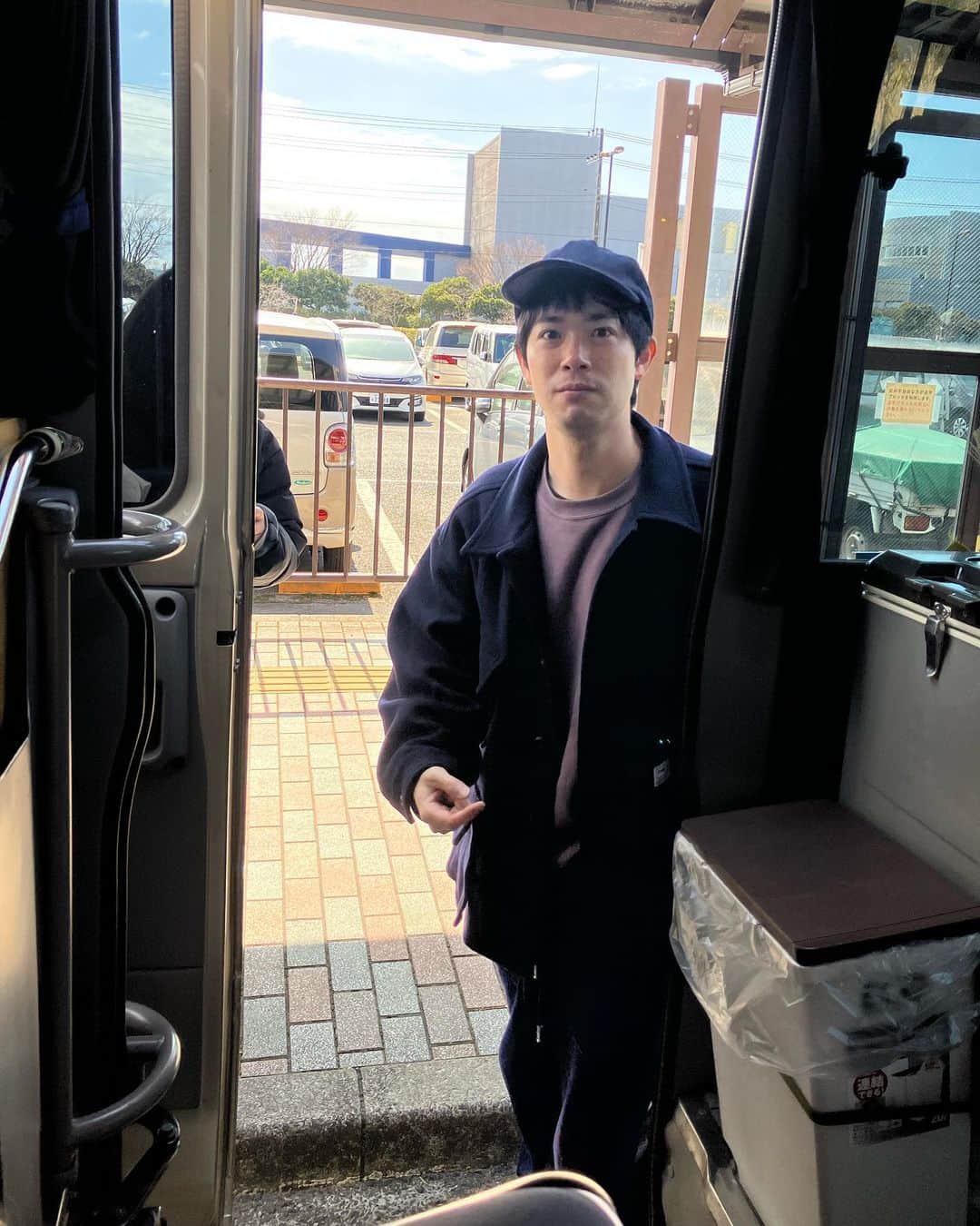 川面千晶さんのインスタグラム写真 - (川面千晶Instagram)「日本テレビ「それってパクリじゃないですか？」第２話に出演してます〜☺️ ・ 4月19日水曜よる10時〜❗️ ・ でんでんさんが父上、袴田吉彦さんが夫😆 ・ 撮影が楽しすぎて、ずっと爆笑していた記憶しかねぇや⚡️ ・ ホンモノの夫、諏訪雅はレギュラーで1話から出てます🤭 ・ 渡辺大知くんにもすんごく久しぶりに会えた🤭 ・ 見逃し配信↓ ・ TVer→ tver.jp/lp/episodes/ep… Hulu→ hulu.jp/watch/100143195 ・ #でんでん #袴田吉彦 #川面千晶 #それパク」4月13日 19時28分 - chankawamo