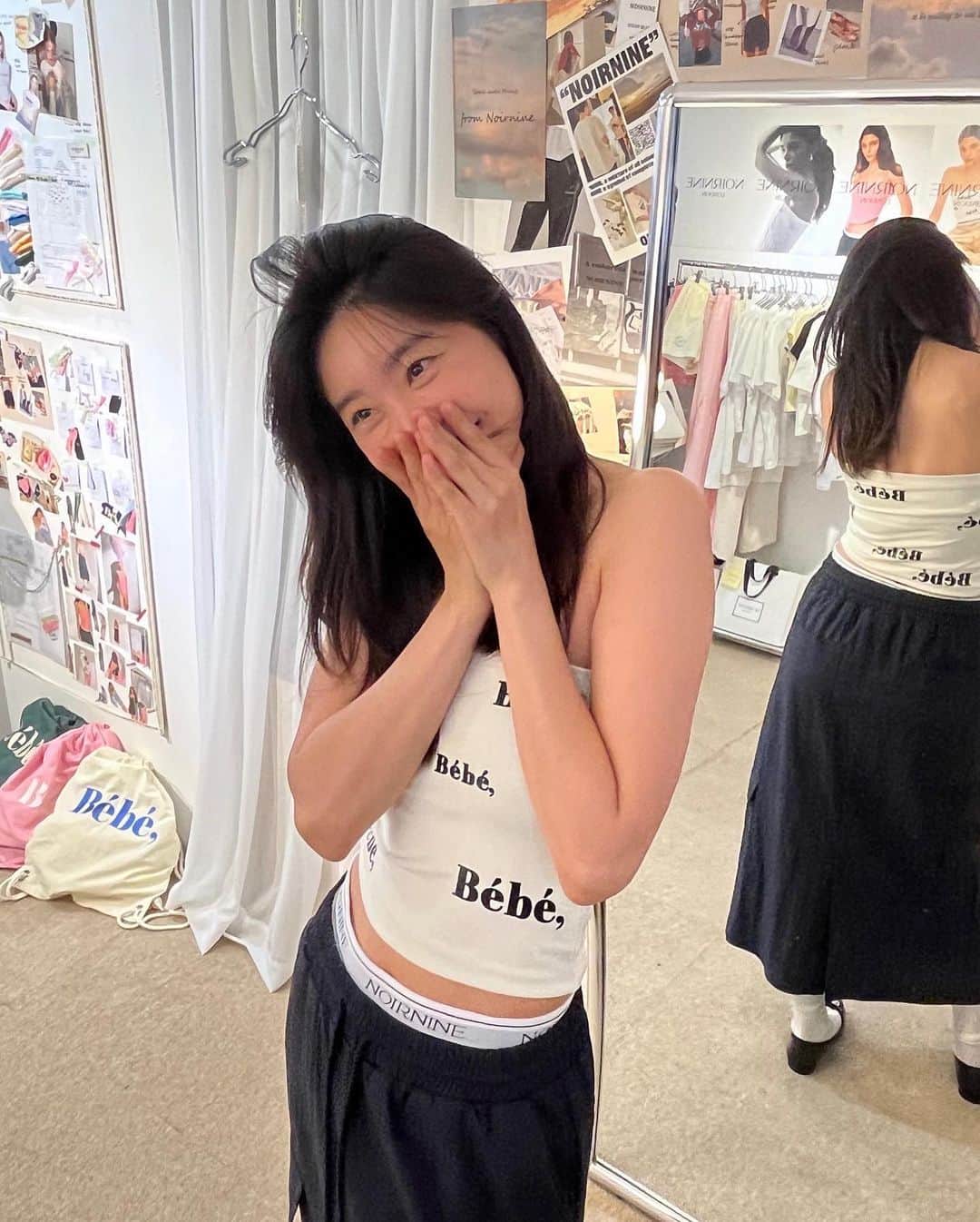 ソジン さんのインスタグラム写真 - (ソジン Instagram)「#noirnine #누아르나인팝업 #누아르나인 💖  귀엽고 힙하고 사랑스럽고 입었을때 너무 편안한 누아르나인,  베베라인 귀여움 덕에 나도 기분 베베스러워짐🧸 노력하고 이뤄내는 우리 호율이 너무 멋지고 🧚🏻‍♀️ 더더 대박나서 부자되세여 사장님💫」4月13日 19時55分 - ssozi_sojin