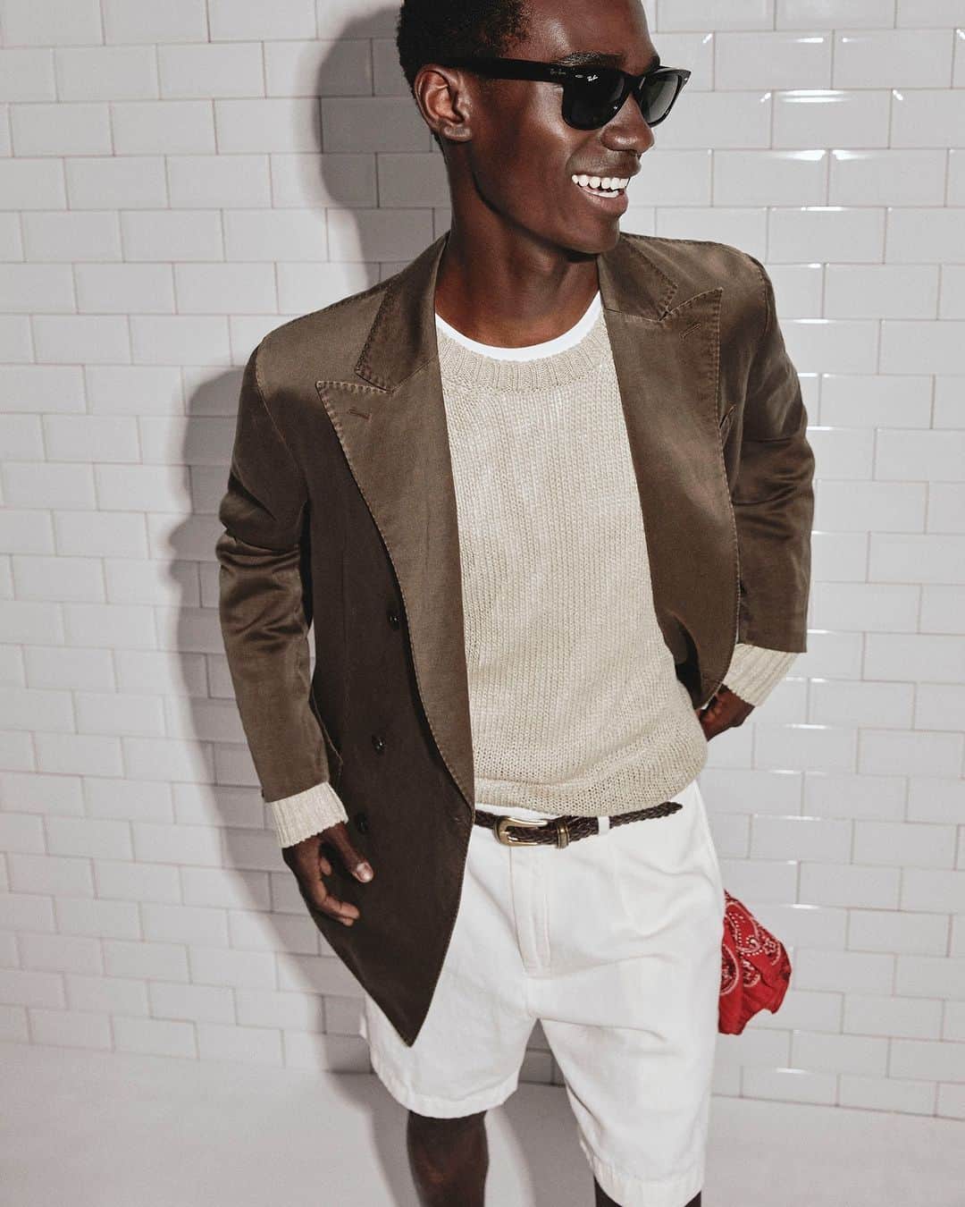 ボリオリのインスタグラム：「The new Boglioli spring summer 2023 collection is a perfect combination of lightweight fabrics and contemporary touch. It's easy to wear and easy to style for your everyday wardrobe. Discover the Boglioli collection on www.bogliolimilano.com  - #mensweardaily #lightfabrics #cotton #boglioliofficial」