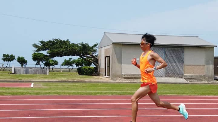 鈴木健吾のインスタグラム：「. Summer is coming ☀️🌴 オレンジウェアあがる。🍊 . #ここが私のアナザースカイ  #nike」