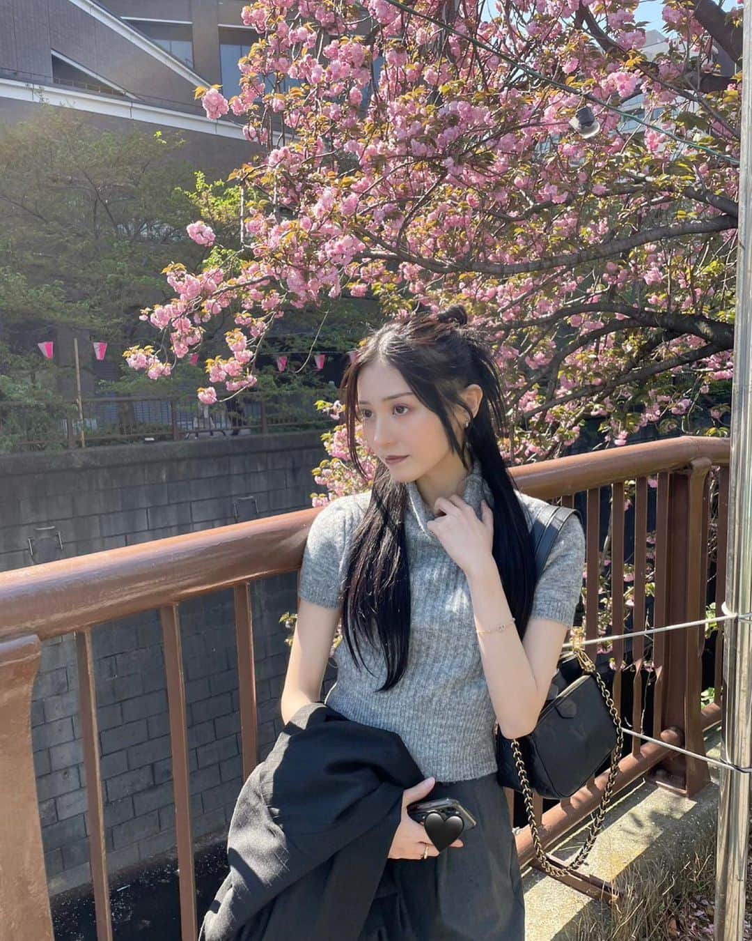 吉井美優のインスタグラム：「⛅🍃🪷」