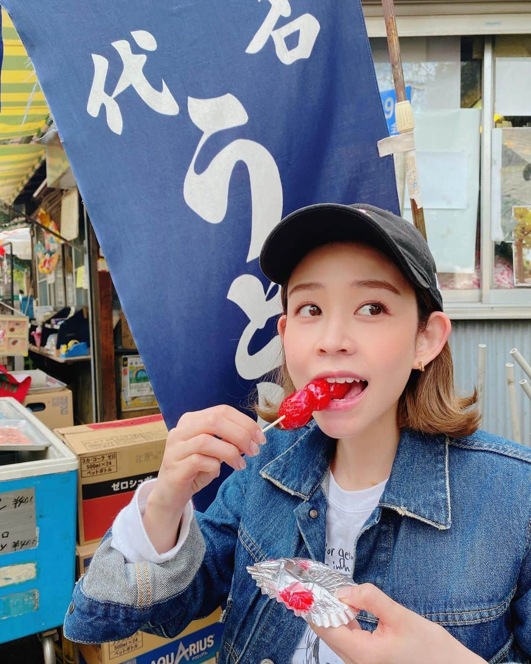 帆春さんのインスタグラム写真 - (帆春Instagram)「. ラムネといちご飴🍓  #ハイトーン #ブリーチ #ハイライト #ボブ #切りっぱなしボブ #ハイトーンボブ #カラー  #newera #ET #moussy #azul  #sailas #サイラス  #マウジー #ジージャン #デニム #marni」4月13日 20時11分 - hoharu_oyama