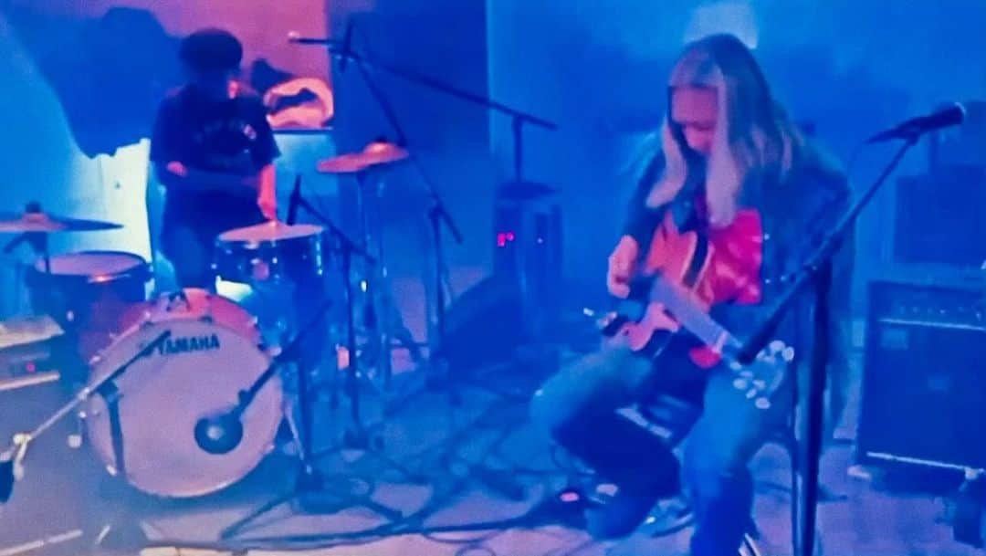 イマイアキノブのインスタグラム：「♦️ 4.28(金) @ 下北沢 CLUB Que  "SHOCK TREATMENT"  出演 イマイアキノブトリオ(山本久土v.g  茶谷雅之d) THE TIST HAL  開場18:30 開演19:00  ¥3000/¥3300 別途飲物代  チケット Que店頭  4/14 16:00～  LivePocket  https://t.livepocket.jp/e/que20230428  問い OFFICEQUE  ☎︎ 03 5433 2500 世田谷区北沢２－５－２ Ｂ２  #下北沢clubque  #イマイアキノブトリオ #livemusic」