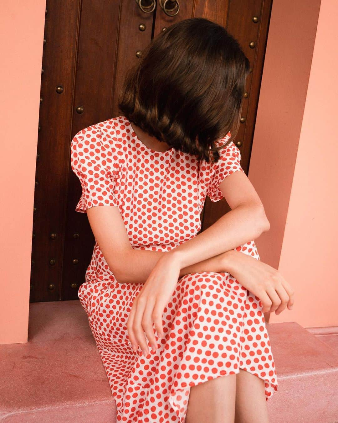 トラフィックピープルさんのインスタグラム写真 - (トラフィックピープルInstagram)「Wedding guest? This dress is ‘spot’ on 💯  Our ditsy print ‘Not So Nuanced Whisper Dress’ is the perfect wedding guest outfit. Team with a cropped jacket and wedges or heels to be the envy of every guest 💗  #spotted #spottyprint #weddingguest #weddingguestdress #weddingguestoutfit #weddingguestdresses #weddinggueststyle #summerstyle」4月13日 20時30分 - trafficpeople