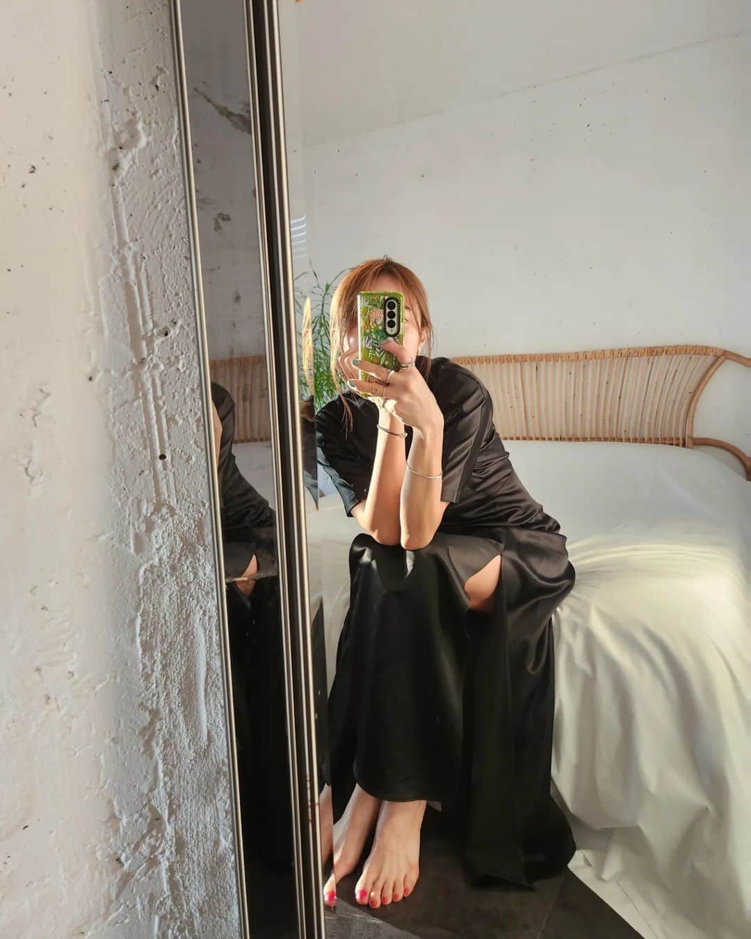 ユ・ハナのインスタグラム：「🖤」