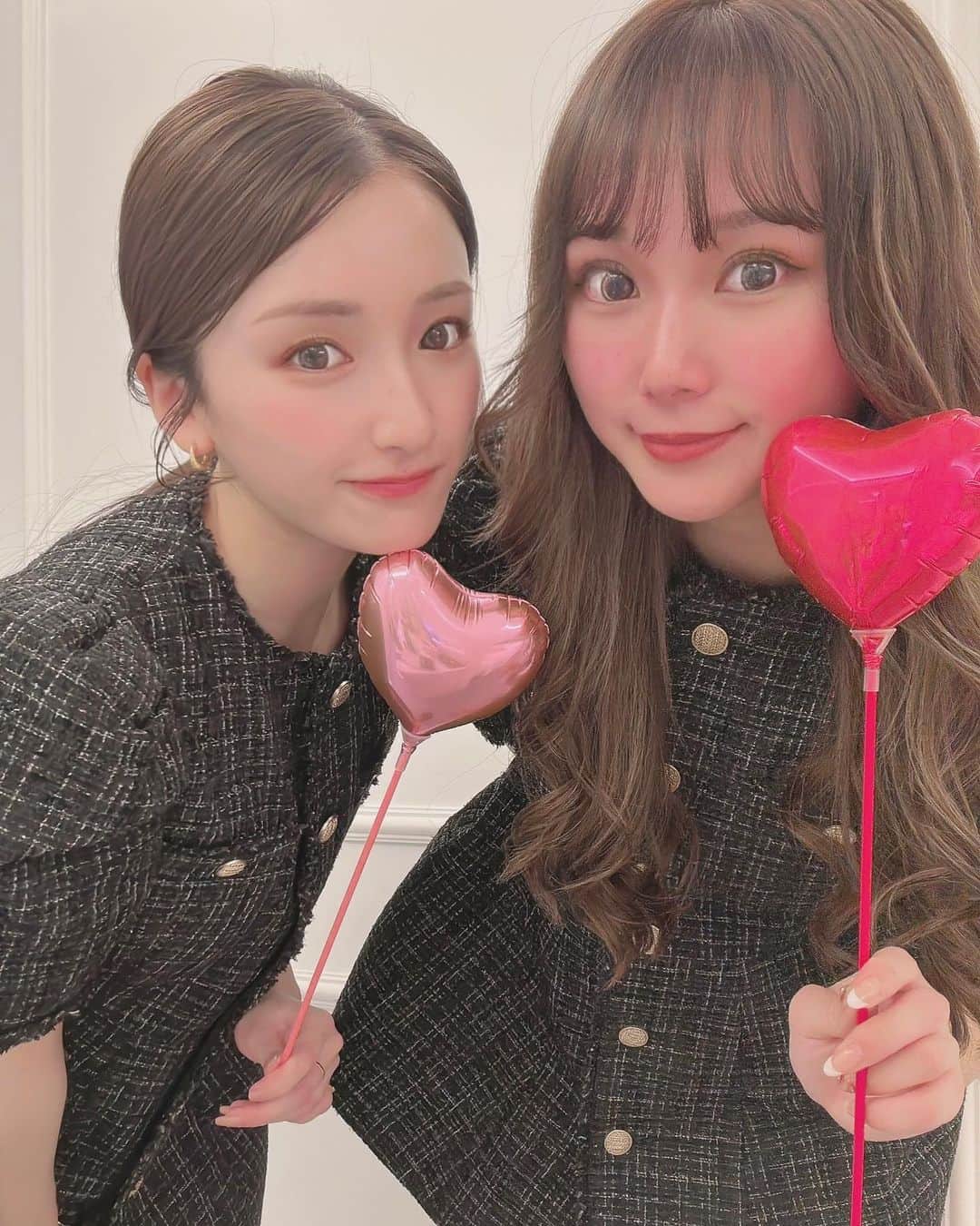 宅島紗彩のインスタグラム：「⁡ ⁡ ⁡ 𝑚𝑒𝑚𝑜𝑟𝑦🎥🎞 ⁡ ⁡ ⁡ ⁡ ⁡ ⁡ #happybirthday #bestfriend #oneday #afternoontea #celford #usagionline #omotesandou #cafe #sakura #salondelouis #onepiece #azabuten  #桜 #ホカンス #ホカンス東京 #ホカンス女子会 #女子会 #女子会ディナー #女子会コーデ #セルフォード #🌸 #🎂」