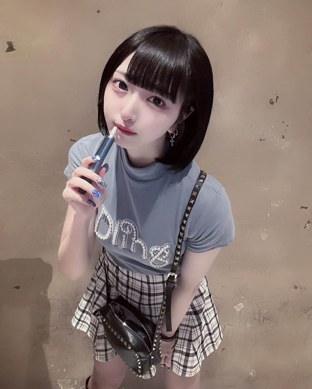 相笠萌さんのインスタグラム写真 - (相笠萌Instagram)「喫煙おねえさん」4月13日 21時00分 - aigasa_moe