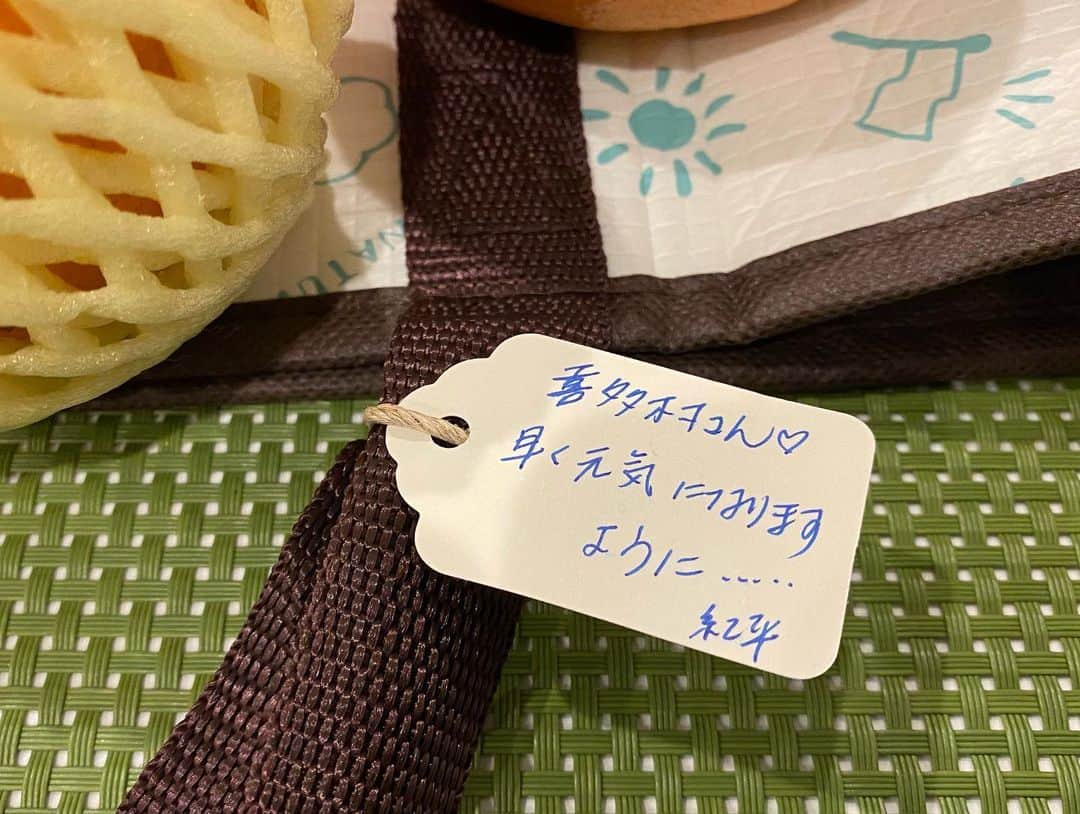 喜多村章子さんのインスタグラム写真 - (喜多村章子Instagram)「4月13日の食事です ・ 「何よりの栄養」 ・ いつも仲良くして下さってる　@xiangmiaojiping  さんが、 「お買い物に行くけど何か要る？今日は鶏胸肉が、安い❣️」 と声をかけて下さったのでお願いしました。グレープフルーツとデコポンまで🍊するとそれを家まで届けて下さって…… ・ ②こんなメッセージまで❣️ 本当に感謝です❣️ ・ 早く治しますね😊 ・ 今日もありがとうございました！ ・ #fitness #workout #training #女子フィジーク #筋トレ」4月13日 21時01分 - nattsu.bm.72233