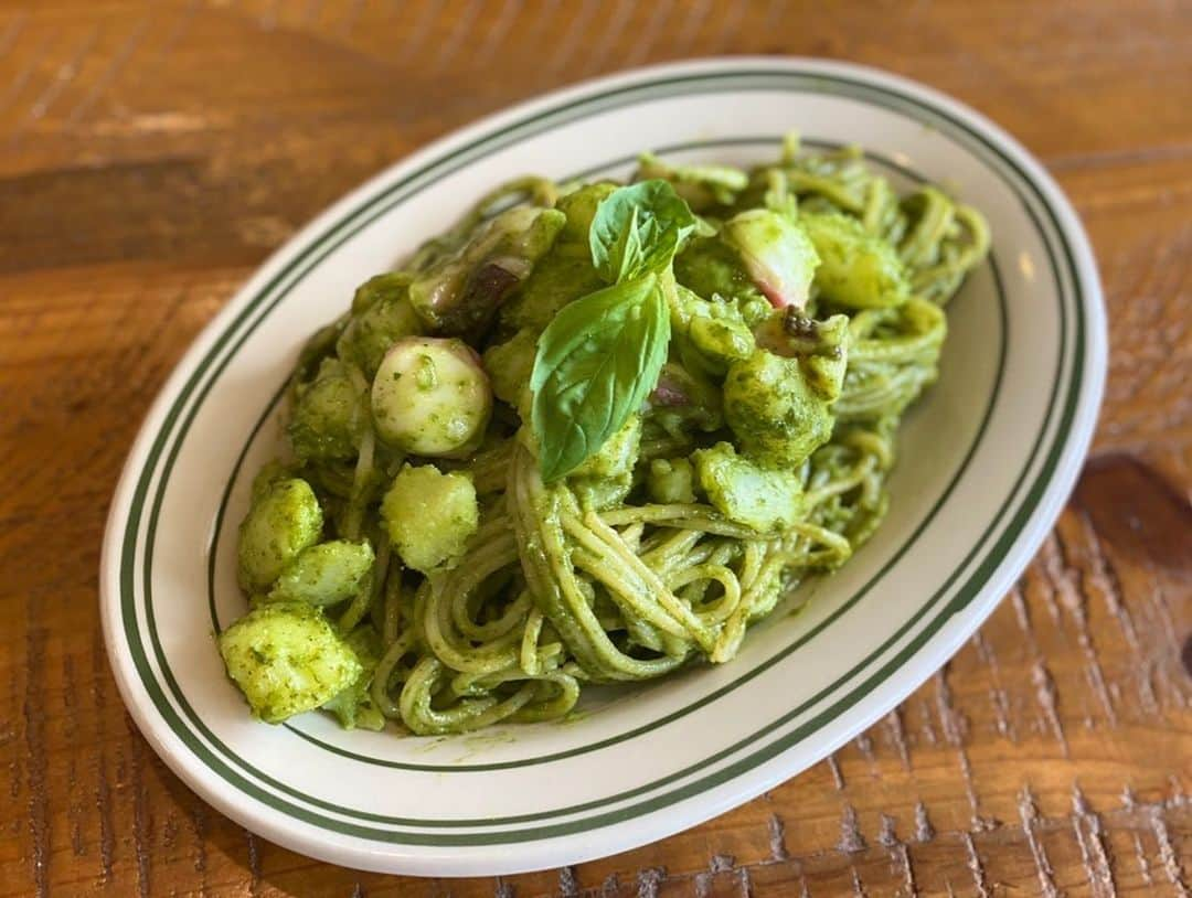 加藤超也のインスタグラム：「ジェノベーゼ🐙🇮🇹 spaghetti alla genovese  #pasta  #genovese  #polpo」