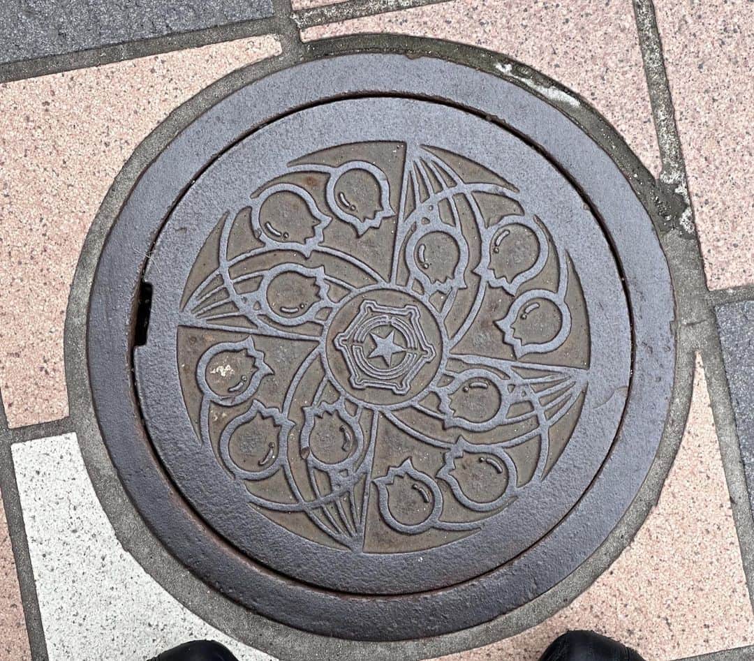 伊勢鈴蘭さんのインスタグラム写真 - (伊勢鈴蘭Instagram)「伊勢鈴蘭マンホール完成！★  #マンホール #かわいい」4月13日 21時08分 - layla_ise.official