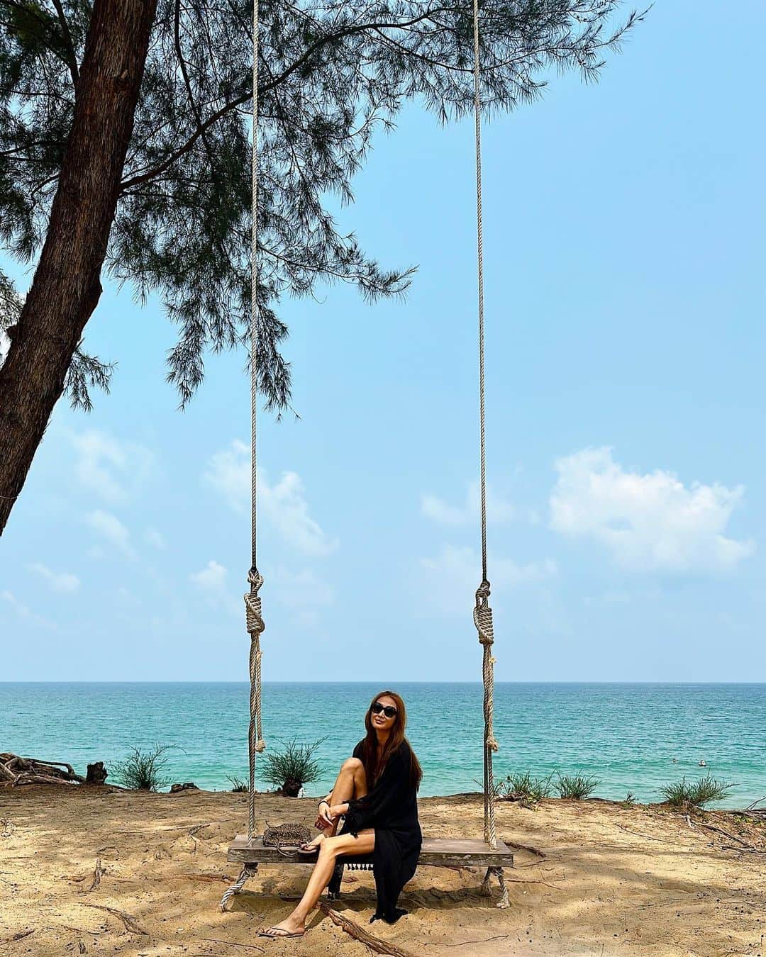 小林明実さんのインスタグラム写真 - (小林明実Instagram)「初めて娘が撮ってくれた写真💖✨  #phuket  #vacances」4月13日 21時18分 - akemi.1177
