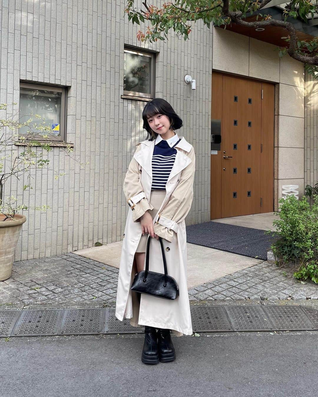 fruncoさんのインスタグラム写真 - (fruncoInstagram)「@frunco.official ◀︎他のアイテムのこちらから🧥🤍 ㅤㅤㅤㅤㅤㅤㅤㅤㅤㅤㅤㅤㅤ  昨年大人気だったこちらのコートが 今年もパワーアップして登場しました🪩✨️  シンプルで使いやすいデザインですが  レイヤード風のバックデザインで後ろ姿もかわいいのもポイントです💡  ㅤㅤㅤㅤㅤㅤㅤㅤㅤㅤㅤㅤㅤ ㅤㅤㅤㅤㅤㅤㅤㅤㅤㅤㅤㅤㅤ 🏷ベーシックトレンチコート 17日までZOZOTOWNで40％ OFF👀💖 SALE価格\￥5,060 / ㅤㅤㅤㅤㅤㅤㅤㅤㅤㅤㅤㅤㅤ ㅤㅤㅤㅤㅤㅤㅤㅤㅤㅤㅤㅤㅤㅤㅤㅤㅤㅤㅤㅤㅤㅤㅤㅤㅤㅤ  ㅤㅤㅤㅤㅤㅤㅤㅤㅤㅤㅤㅤㅤ- - - - - - - - - - - - - - - - -  ㅤㅤㅤㅤㅤㅤㅤㅤㅤㅤㅤㅤㅤ アイテムの詳細は商品タグ、または @frunco.official トップのURLよりご覧いただけます！✨️ ㅤㅤㅤㅤㅤㅤㅤㅤㅤㅤㅤㅤㅤ official store 税込¥3,000以上お買い上げで送料が¥220に🌱 さらに！税込¥8,000以上お買い上げで送料無料 📦 ̖́- ㅤㅤㅤㅤㅤㅤㅤㅤㅤㅤㅤㅤㅤ - - - - - - - - - - - - - - - - - ㅤㅤㅤㅤㅤㅤㅤㅤㅤㅤㅤㅤㅤ ㅤㅤㅤㅤㅤㅤㅤㅤㅤㅤㅤㅤㅤ #frunco  #トレンチコート  #トレンチコートコーデ  #コート  #春服コーデ  #春コーデ  #春アウター  #zozotown購入品  #zozotown  #大学生コーデ  #大学生活  #デートコーデ  #モテコーデ」4月13日 21時11分 - frunco.official