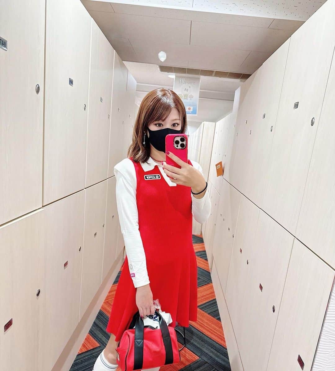 坂之下侑子のインスタグラム：「. 💗4月29日💗 新宿高島屋様にてイベントです⛳️✨  13時〜17時✨  33,000円お買上げの方にはワンポイントレッスンもさせていただきます🏌️‍♀️💕  ぜひお待ちしております🤗💗  @cpggolf_official   アカウントでは、私がオススメするメンズコーデが載ってますのでチェックしてみてください👕✨  夏に向けてこんなコーディネートのウェアを着てる人がいたらいいなぁ💛と思って選びました🤗  #cpggolf#cpg」