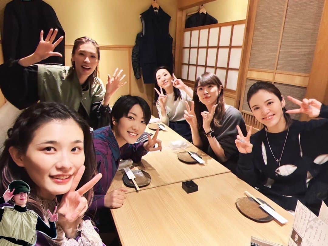 麻央侑希さんのインスタグラム写真 - (麻央侑希Instagram)「楽しい宴♪  こうしてまた皆さんに会えて幸せな夜でした！！！  あやながこれなくて残念😭  #禺伝 #お疲れ様会 #大爆笑」4月13日 21時44分 - maoyuuki