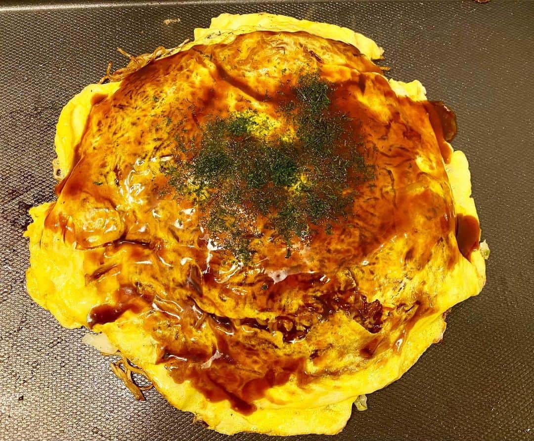 早乙女零のインスタグラム：「ふわふわの卵で包むホスピタリティ焼き」