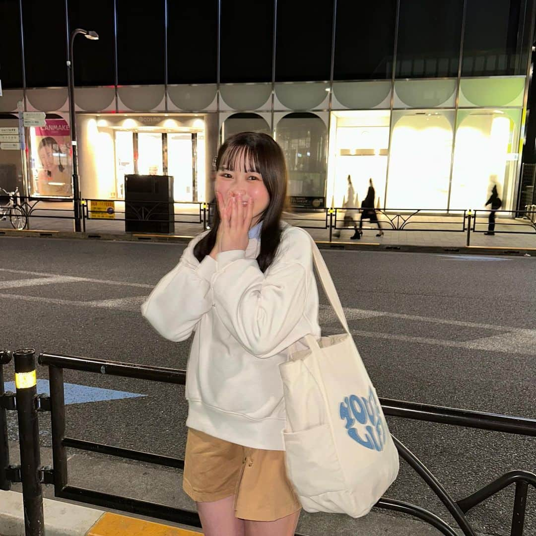 上田美夢さんのインスタグラム写真 - (上田美夢Instagram)「制服っぽい服装が大好きなの💭 襟とミニスカは必須！🌼🌼  ┈┈┈┈┈┈┈┈┈♡┈┈┈┈┈┈┈┈┈┈  公式 @puregi_official  ・ ・ #PureGi #ぷれっぢ  #MIYU  #アイドル #オレンジ担当 #アイドルガーリー #フレンチガーリー  #冬  #高校生 #JK #JKブランド #みゆまる #ブリーチなしカラー #ブリーチなし #暗髪カラー #暗髪 #オレンジ担当 #アイドルヘア #ウェーブ巻き #ミディアムヘア」4月13日 21時52分 - __m.u2525