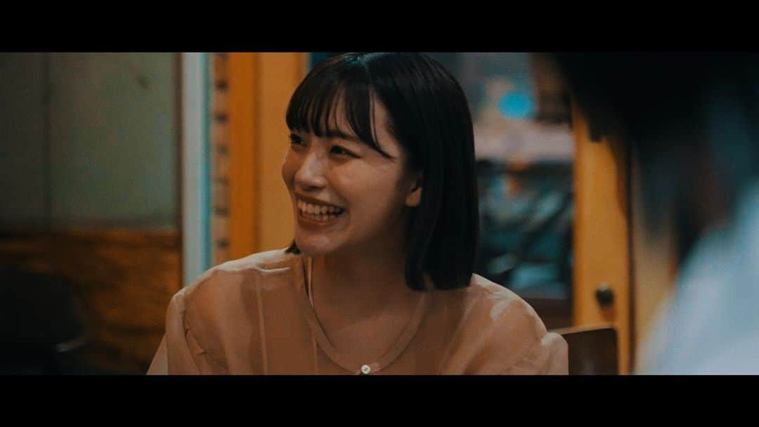 片桐舞子さんのインスタグラム写真 - (片桐舞子Instagram)「明日、4/14(金)21:00に「東京」MVがYouTubeプレミア公開になります🌇  リアルタイムで公開した瞬間を見れる方は一緒に観てコメントしてね😊  今回のMV、純ちゃんがこの曲ができた当時から「こんなMVを撮りたい」と言っていたストーリーを映像化しました🎥  私たちの作品を、この曲の世界を、一緒に表現してくれた頼もしい仲間に感謝です🙏  映像制作 #newjackstudiofilms 🎬  監督・カメラマン・編集 @mays_nbz 😎  制作ディレクター・カメアシ・出演 @mays_maiko わたし👸🏼  キャスティング・出演 @ryuma.y.aet   出演 @i_mao__  @shun_iwakuma  @atsutakakuroda  @yui_sakurai_ch   明日の公開、お楽しみに︎♥︎  #mays#東京#新曲#もうひとつのREAL#上京物語」4月13日 21時45分 - mays_maiko