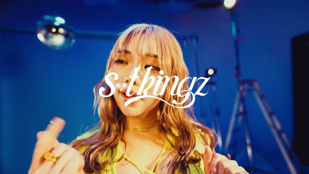 NOPPOのインスタグラム：「踊れなくな〜る🛸✨✨ でもs**tkingzのLiveにきたら踊りたくな〜る🤣 ╭━━━━━━━━━━━━╮ 　 s**t kingz  　  Dance Live Tour 2023  「#踊ピポ」 ╰━━━━━━━━━━━━╯  宇宙光線『#オドレナクナール』が 地球上に降り注ぐ⁉️👽🛰️  踊れないなんて緊急事態！🚨  s**t kingzが駆けつける！  "踊れっ‼️ピーポー‼️"🕺🪩  #シッキン　#stkgz ーーーーー  s**t kingz *****  Cast Gal Dancer :  ShuRi  Kids Cast : Sosuke  ***** 《Movie Staff》  Director : Rak @rak_harouippu   MESS @mesudayuma   Director of Photography : Kohta Kimura @kohta___kimura   Camera Assistant : Kaito Furuyoshi frys_18   Lighting Director : Ryo Takahashi @ryotakahashi34   Hair Make : noritake @noritake_hm  Ryo  Stylist :AKIYOSHI MORITA  Sound Mixer : Kengoshimiz @kengoshimiz   Narrator : Komatsu Hiroki   Production Manager : Yukari Itabashi (SEP)  Production Staff : Tamaki Ide (SEP) Nanami Sato (SEP) Ren Wakayama  Producer : Hazuki Hasegawa (SEP) @hazkingdom   ***** 《Project Staff》 executive producer :  Rumiko Ichige Tatsuhiko Shimizu  producer : Hitoshi HES Kojima  artist management : Teruyuki Hayashi Mio Fukumoto Maiko Kataoka」