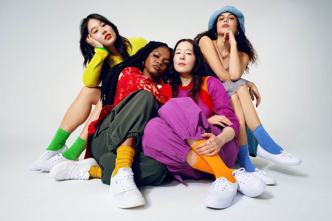 Kedsのインスタグラム：「Wear yours.  ___ Director / Photographer | @jacob.consenstein Stylist | @kirbymarzec Production Company | @family.projects Creative Producer | @oliviargouveia Hair Stylist |  @dylanchavles Makeup Artist |  @ittts_sena Prop Stylist | @bjellandclosmore Talent | @adinahdancyger Talent | @alici.jpg Talent | @_corecouturee Talent | @camygaby Casting | @insearchof.agency」