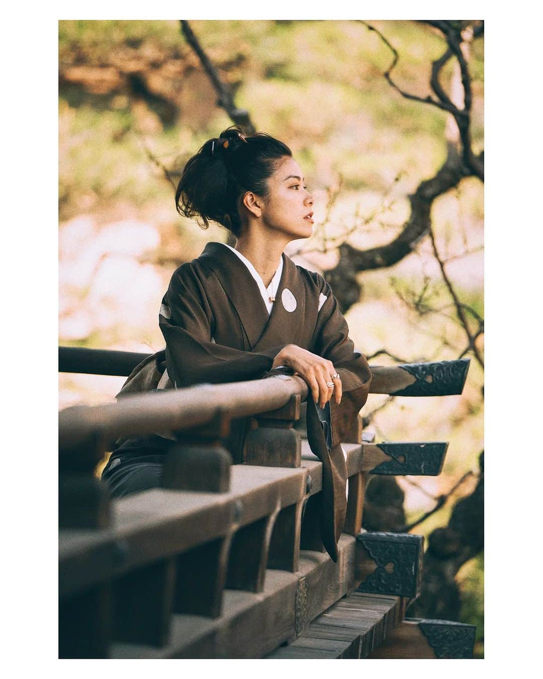 Berlin Tokyoさんのインスタグラム写真 - (Berlin TokyoInstagram)「Stroll through the ancient capital of Kyoto with cherry blossoms in full bloom with @hikari 🌸 . . kimono @megumitakahashi76 Obi @shokurakuasano @asaasaaasaa Location @yoshie.816 @toji_official . . #hellofrom Kyoto #japan」4月13日 22時37分 - tokio_kid