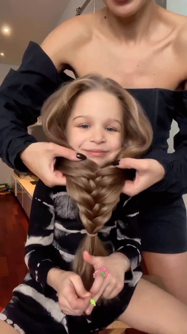 Fashion Kidsのインスタグラム：「Kids Hairstyle  by brylkaproject   #fashionkids #kidshair #kidshairtutorial」