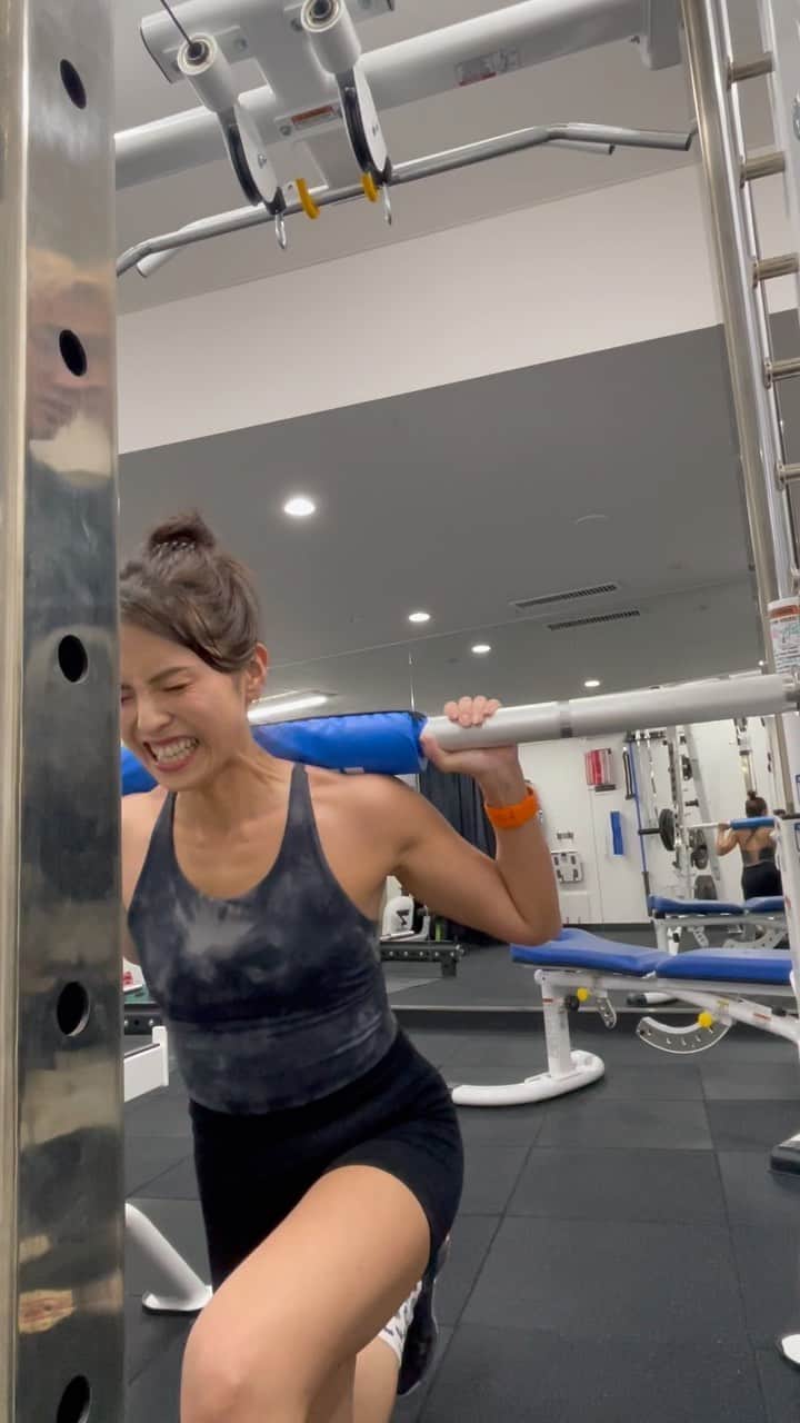 のインスタグラム：「@fernando_takahito の愛のランジ🥹🥹 ドロップって言葉、愛を感じるよね🥹❤️  #jclassic  #kclassic  #nabba #model  #workout  #beautiful  #fitnessgirl  #fitness  #training  #トレーニング  #筋トレ #gym  #フィットネス #筋肉 #美ボディ #ゴールドジム  #ワークアウト  #エニタイム  #エニタイム 女子 #フィットネスモデル  #トレーニングジム  #トレーニング好きな人と繋がりたい  #トレーニング好きと繋がりたい  #プロテイン #減量  #アンバサダー #optimum  #ヨガウェア  #東京 #渋谷」