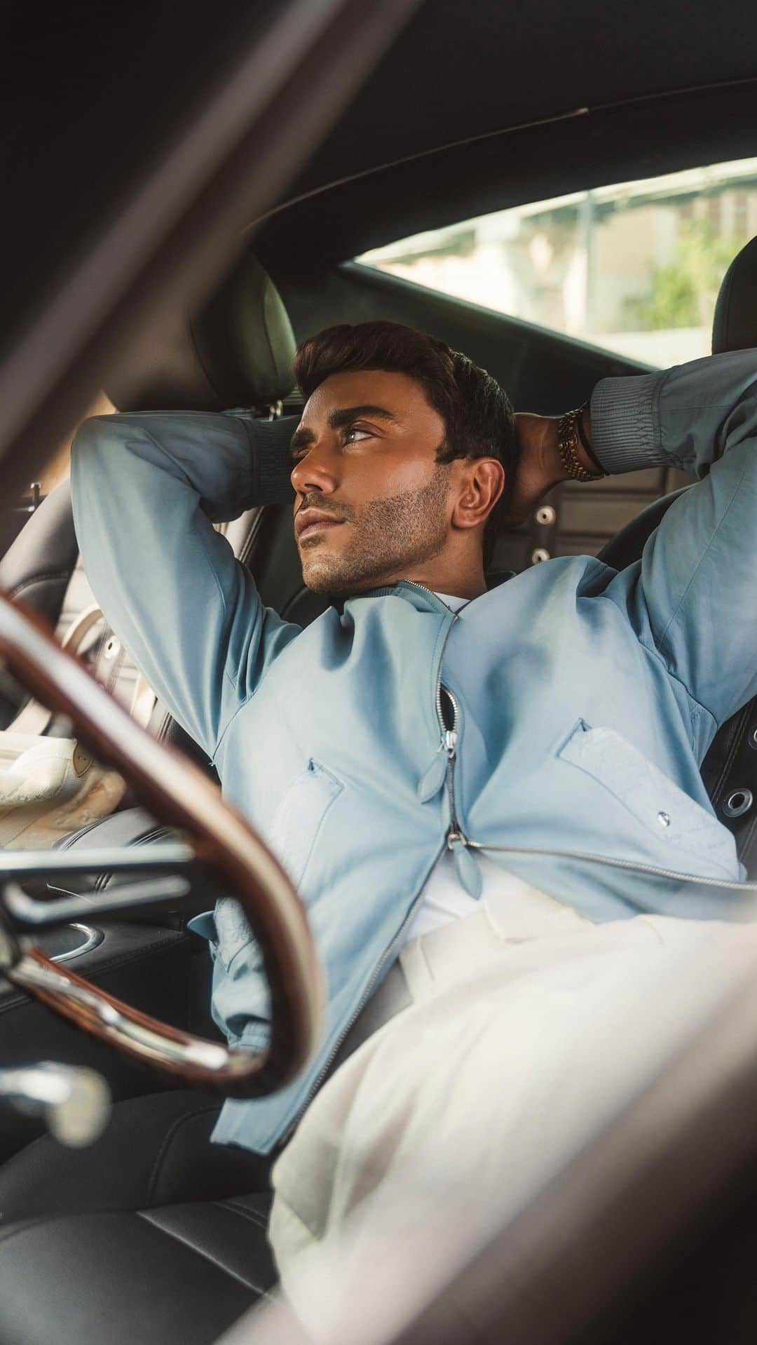 ベルルッティのインスタグラム：「✖️PIT STOP✖️Ready to hit the road in the latest SS’23 ‘Lorenzo Drive’; A new addition to the @Berluti collection // Available online & in-store 👞👞 #BERLUTIDRIVE」