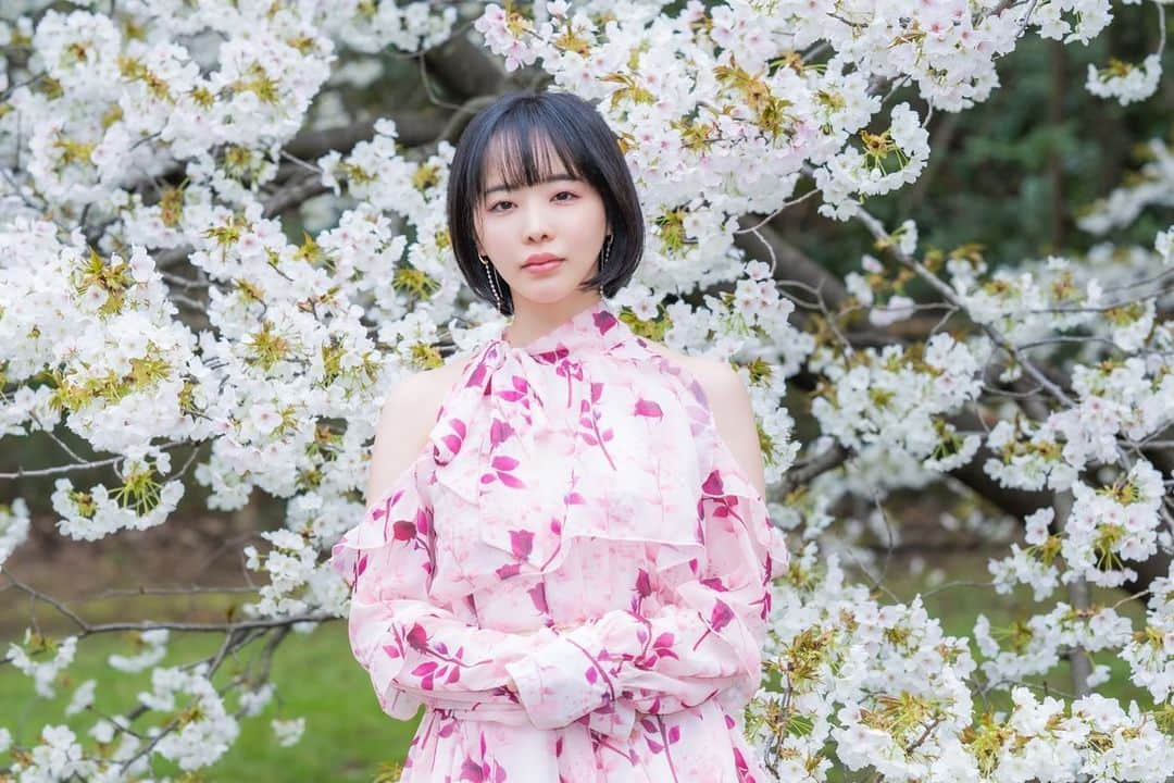 三宮つばきさんのインスタグラム写真 - (三宮つばきInstagram)「sakura  #お花見 #桜 #ポートレート #東京  #お花見コーデ #お花見スポット #お花見デート #お花見🌸  #桜 #さくら #cherryblossom #cherryblossoms #cherry」4月13日 23時11分 - tsubaki_s_cmore