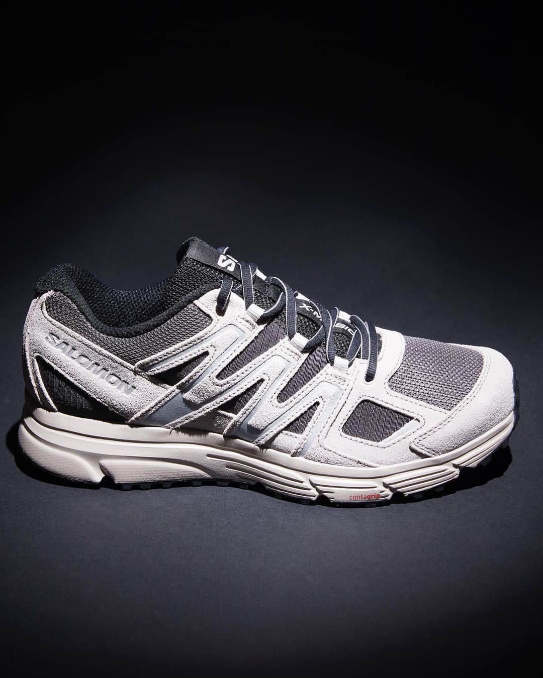 エルエヌシーシーのインスタグラム：「Winter hues for adventures in any season  Shop Salomon now, on LN-CC」