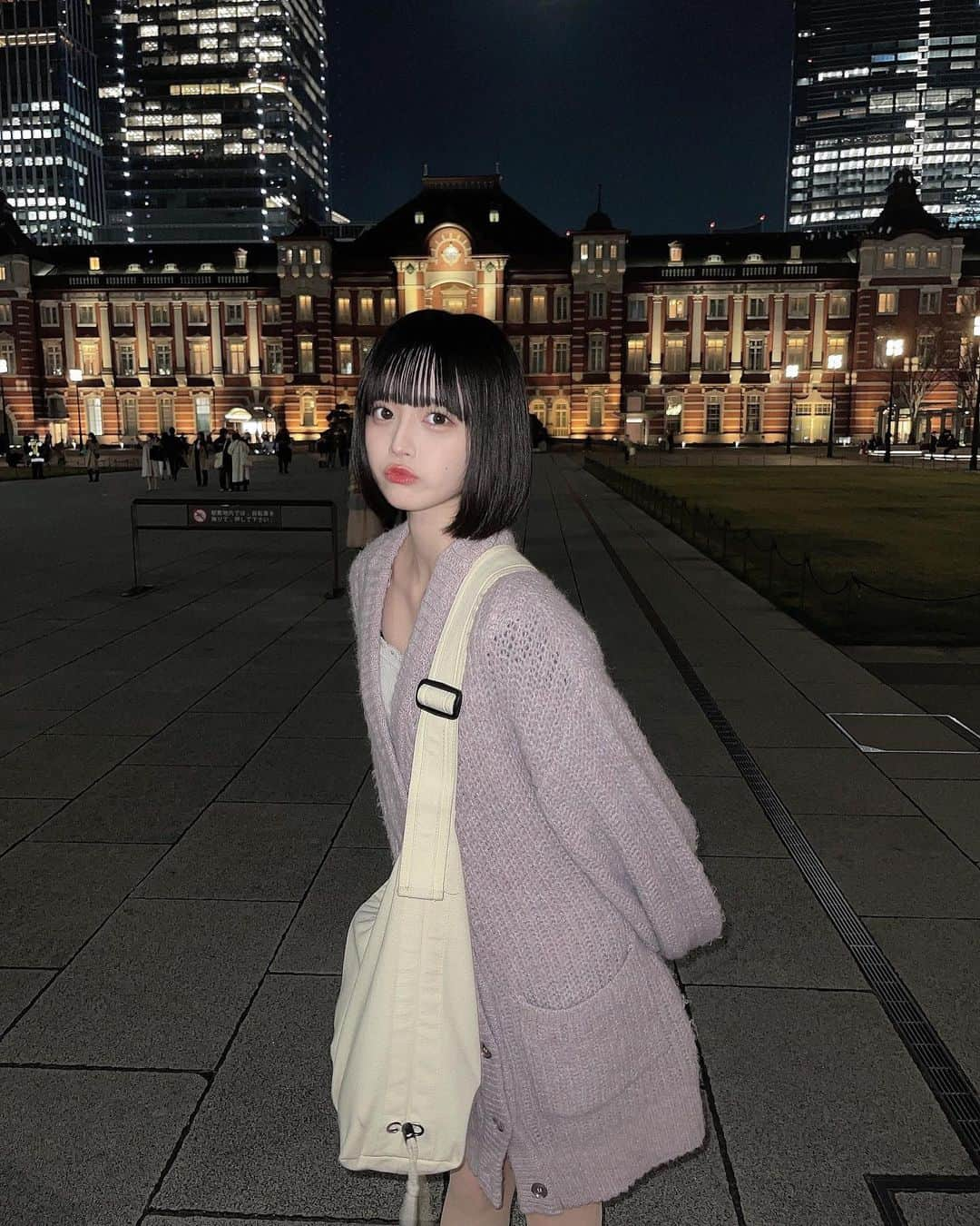 益田珠希のインスタグラム：「🏙🪄   #アイドル  #idol  #japan  #2004  #04  #大学生  #outfits #ootn  #ボブ」