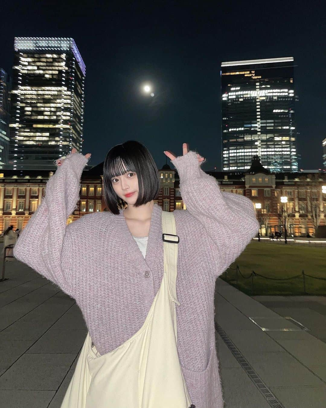 益田珠希さんのインスタグラム写真 - (益田珠希Instagram)「🏙🪄   #アイドル  #idol  #japan  #2004  #04  #大学生  #outfits #ootn  #ボブ」4月13日 23時46分 - tamaki_masuda_box