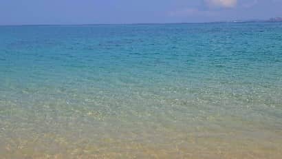 のインスタグラム：「海を眺める  #sea #blueocean #blueandgreen #sunnyday #海が碧い #singerslife」